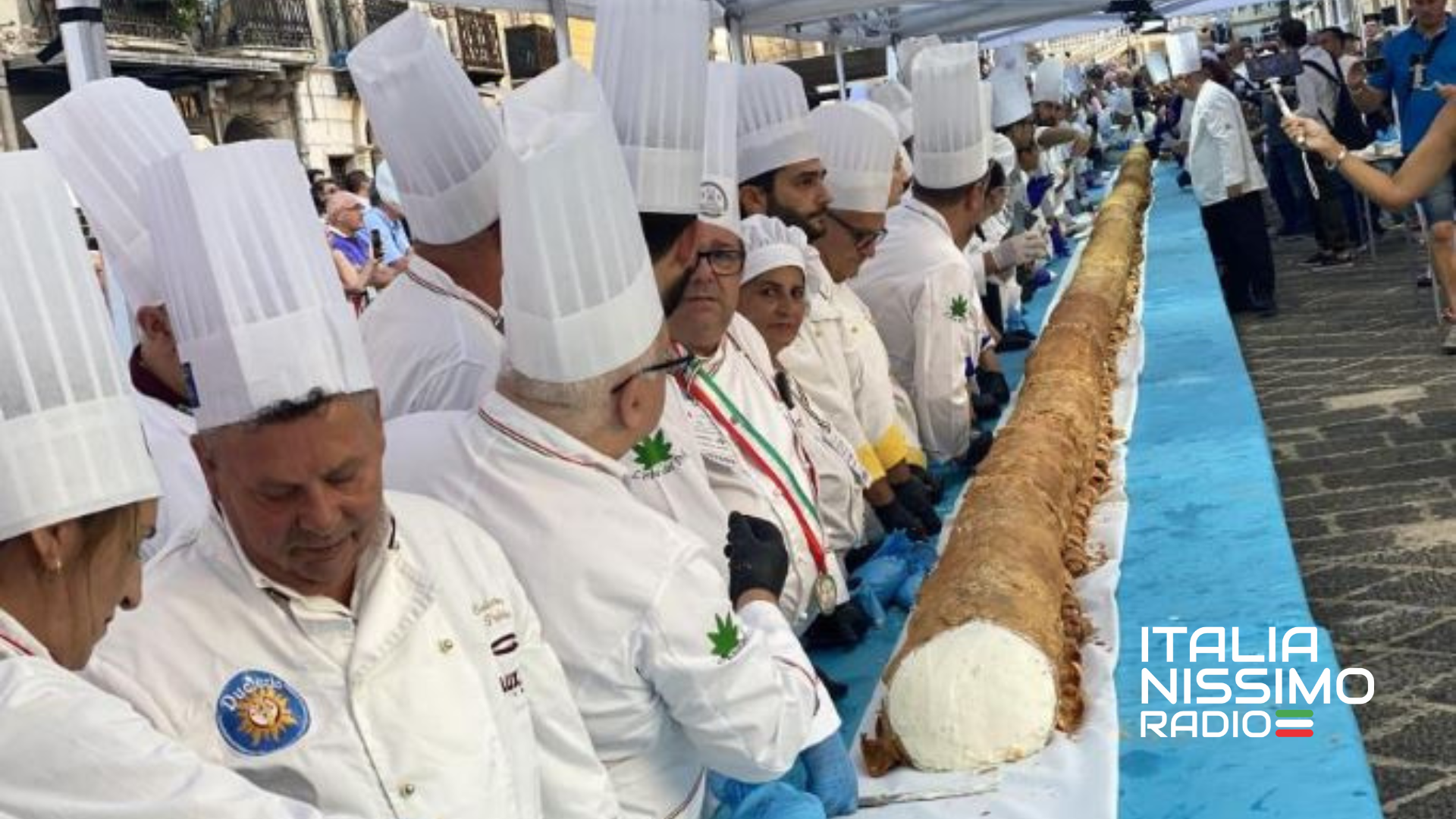 “El Cannolo más largo del mundo” es siciliano: ganó el Guinness World Records